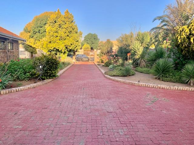 4 Bedroom Property for Sale in Universitas Ridge Free State